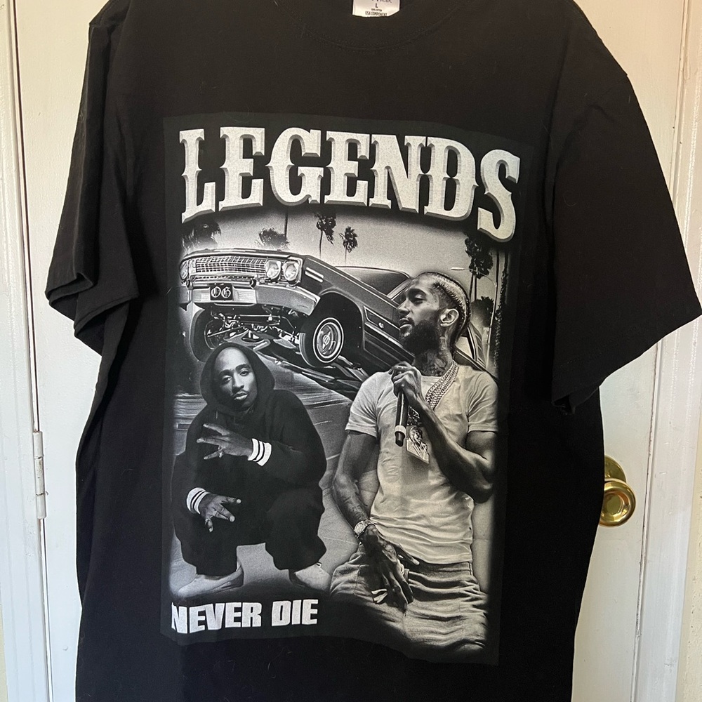 Legends Never Die Graphic Tee - Black